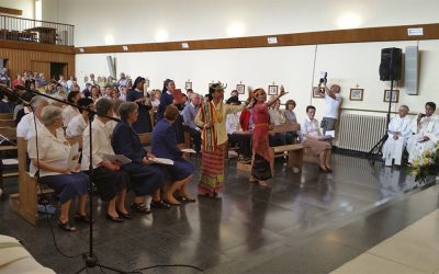 APASIONADAS POR LA SANTÍSIMA TRINIDAD y COMPROMETIDAS CON LA VIDA