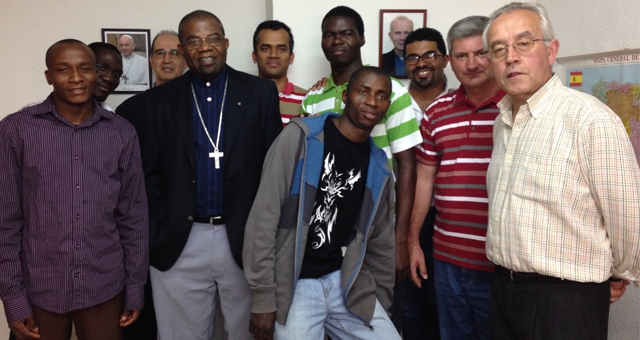 Nos visita el Obispo Chindecasse, SVD
