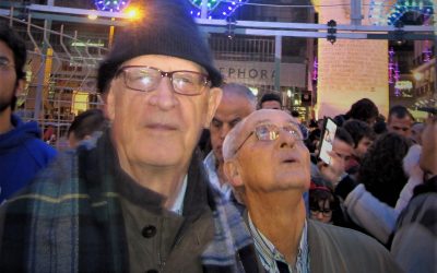 Noche del 24 de noviembre, a un mes de la Navidad y en el km 0 de la Puerta del Sol