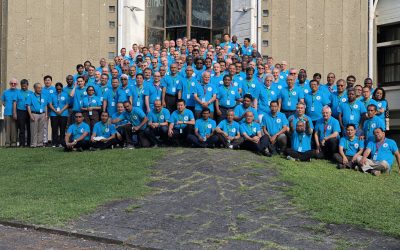 La misma Familia SVD, distinta camiseta