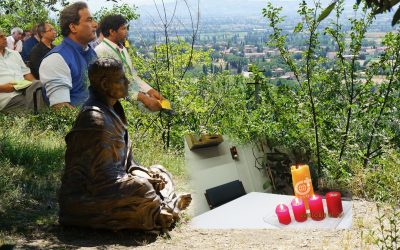 Expectantes, todos aquí y allá